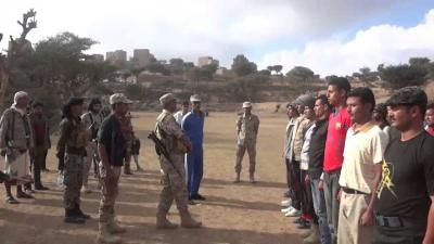 قناة العالم الايرانية: لهذا السبب دربت الإمارات المئات من أبناء شبوة اليمني