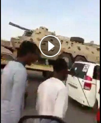شاهد بالفيديو التعزيزات العسكرية الكبيرة التي وصلت مأرب يوم أمس  قادمة من السعودية