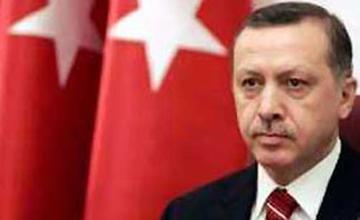 اردوغان : سأظل الرئيس الرسمي لتركيا وادعو الشعب الى النزول للميادين