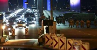 لوس أنجلوس تايمز: لا تفرحوا كثيرا قريبا سترون انقلابا عسكريا في أمريكا كما جرى بتركيا