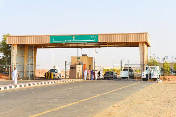 التحالف العربي  يعزز جبهات القتال في مأرب عبر منفذ الوديعة بمئات الجنود والآليات العسكرية 