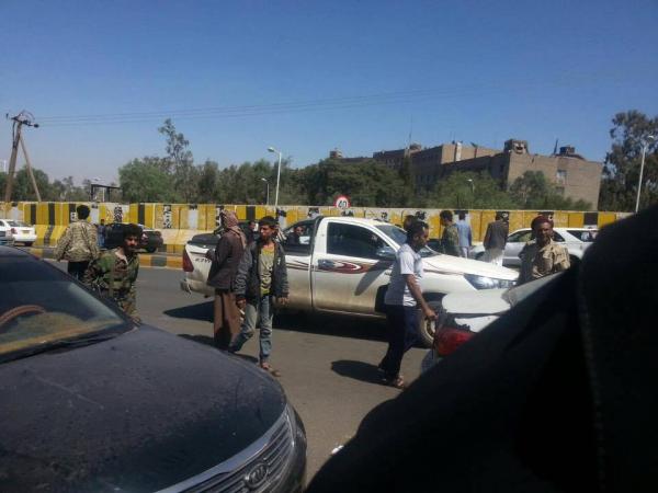 اليمن: الحوثيون يعتدون بالضرب على أمهات المختطفين أثناء وقفة احتجاجية أمام بعثة الأمم المتحدة بصنعاء.