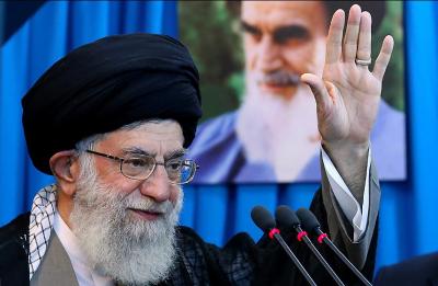 اليمن: بماذا وصف خامنئي  العمليات العسكرية للسعودية ضد الحوثيين 