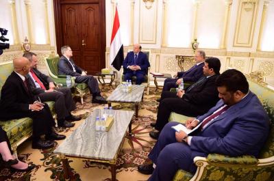 هذا ماجرى بين الرئيس هادي وسفيري امريكا وبريطانيا اليوم بالرياض
