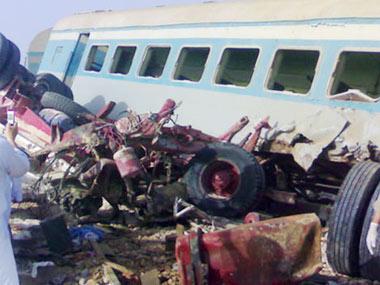 مقتل 19 جنديا مصريا وإصابة 107 بحادث تصادم قطارين 