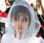 طفلة يمنية تهرب من عريسها العجوز ليلة الزفاف في السعودية