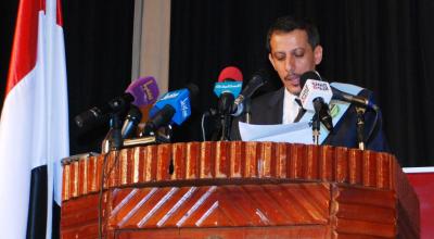 الدكتور الأشول يؤكد حرص وزارته على النهوض بالعملية التعليمية وفي مقدمتها الإرتقاء بالمعلم ماديا ً ومعنويا ً
