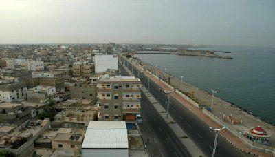 إنقاذ 20 طالباً جامعياً من غرق محقق في عرض البحر