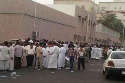 القنصليه اليمنيه  بجدة تطبق القرار قبل السلطات السعوديه