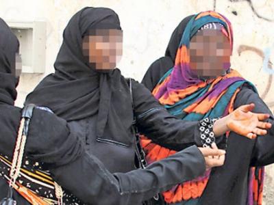  رحلة التسلل الطويلة إلى السعودية : يمنيون يتحدثون عن  قرابة 45 يوماً سيراً على الأقدام عبر أودية ومرتفعات وسط الثعابين والوحوش ة