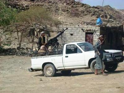 القاعدة تتجه إلى لحج بعد تلقيها ضربات موجعة في أبين..  8 قتلى من القاعدة و5 جنود  في هجوم غادر على نقطة عسكرية مستحدثه بين لحج وعدن ( صور من الحادث )