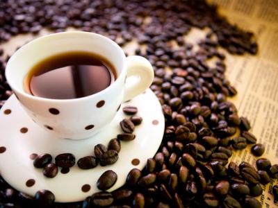 القهوة.. مفتاح اللقاءات العاطفية ورمز الكرم العربي