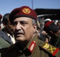 وزير الدفاع يوجه بإسقاط أي طائرة حربية تقلع دون أوامر الرئيس هادي