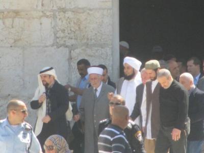بعد زيارته للقدس علي الجفري يدعو إلى إعادة النظر بتأشيرة القدس