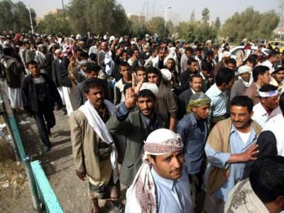  اختطاف السكرتير الخاص بوزير الدولة هاشم شرف الدين تحت تهديد السلاح من قبل مجهولين في صنعاء 