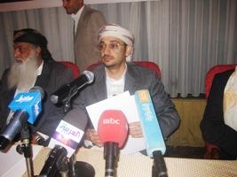 فى إعلان مبادرة مجلس التضامن الوطني للحوار والتوافق رئيسة ينفى اى صفقة مع الرئيس ويقول اليمن ليس تونس 