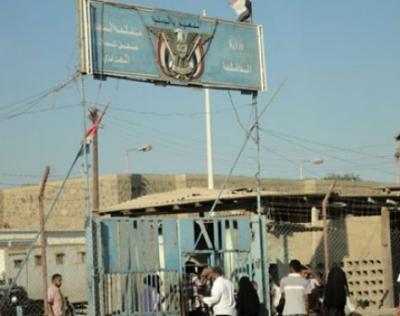 وفاة ثالث مسجون من مؤيدي مرسي واتهامات بتعذيبه