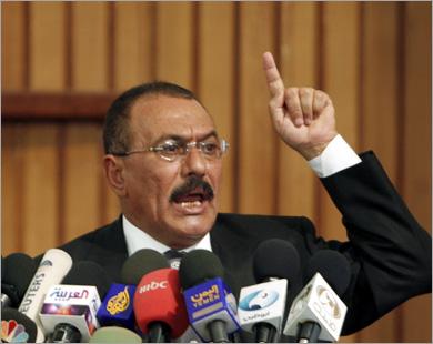 صالح :هادي هو من قاد الانفصال وبنعمر مبعوث يحصل له كم قرش وماحصل في 2011 انقلاب عسكري