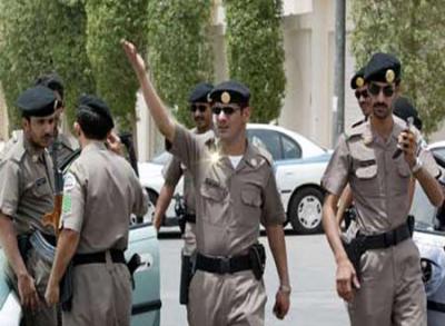 السعودية :الشرطة السعودية تفض تجمهر بالقوة 
