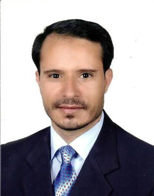 سياسي يمني : يتهم الإمارات بتمويل الحوثيين  والحراك الجنوبي سرا ونقل سفارتها إلى عدن مجاراة للسعودية 