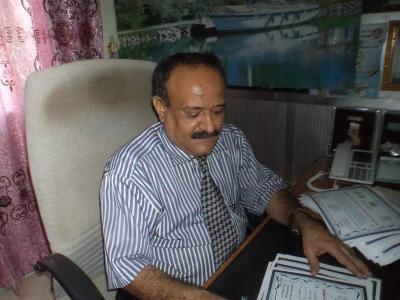    نائب  مدير تربية الحديدة الأستاذ عبد الماجد الشميري  يؤكد  هناك عجز كبير في عدد المعلمين من حملة مؤهل البكالوريوس.