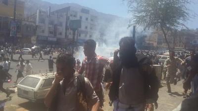 «اخبارالساعة » يحصل على قائمة بأسماء شهداء تعز جولة القصر ومنطقة التربة .