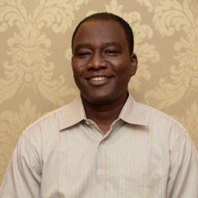 ناشط سوداني يحذر :الوضع الإنساني في اليمن مهدد ولقاحات تطعيم الأطفال سوف تتوقف واليمن ليست كسوريــا 