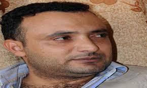 كاتب يمني:«صالح» استطاع الخروج إلى السبعيين  تحت تهديد«12»  دولة  بينما«هادي»غيرقادرعلى الخروج إلى حوش معاشيق بحماية«12»دولة