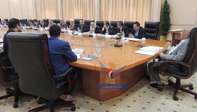 الاجتماع برئاسة باسندوة ينفي شائعات استقالته : مجلس الوزراء يستعرض تقرير اللجنة الوطنية الرئاسية المكلفة بالتفاوض مع  الحوثي