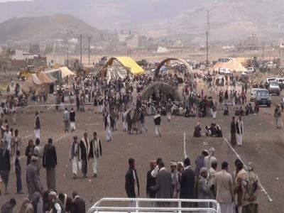 مصادر محلية : اشتباكات حزيز على خلفية محاولة ادخال جماعة الحوثي اسلحة ثقيلة للعاصمة والمواطنون يناشدون السلطة والسبب!!