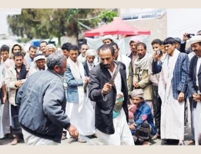 الخليج الإماراتية : صنعاء في دائرة نار الحوثيين والاشتباكات قرب منزل هادي