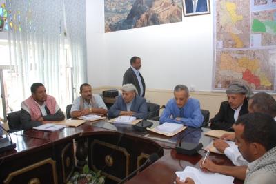 محافظ تعز يلتقي مسئول المتابعة بالجهاز التنفيذي لتسريع استيعاب تعهدات المانحين...والمجلس المحلي يناقش اخر التطورات على راسها الدعم السعودي لمشروع التحلية   