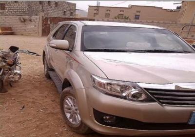 مسلحون مجهولون ينهبون سيارة رئيس محكمة جعار أبين