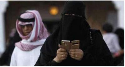 رجل يطلّق عروسته بسبب إصبع قدمها