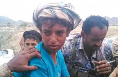 قصة الطفل عمار الذي جنَّده الحوثيون وأسرته المقاومة وهو نائم