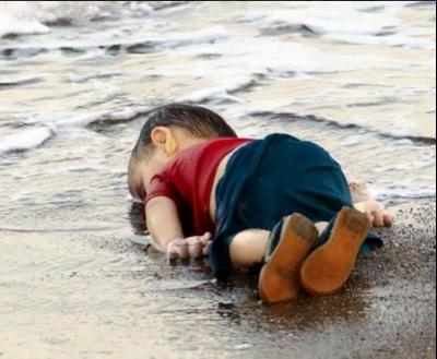 صورة لطفل سوري غريق تثير غضب العالم
