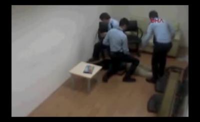 بالفيديو: موظفو مطار إسطنبول يعتدون على مسافرة حتى الموت