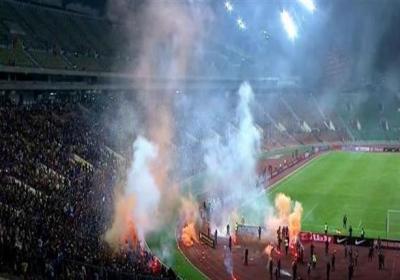 بالفيديو .. حقيقة ما حصل في مبارة ماليزيا والسعودية وشغب الجماهير من اجل اليمن