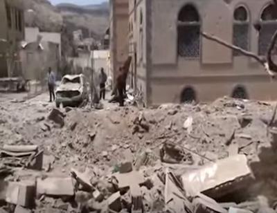 مشاهد للدمار الهائل الذي خلفه القصف على حي السبعين بصنعاء - فيديو