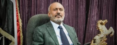 بالفيديو.. مشاهد من داخل من الرئيس السابق علي صالح واثار الدمار الهائل بداخله في تعز