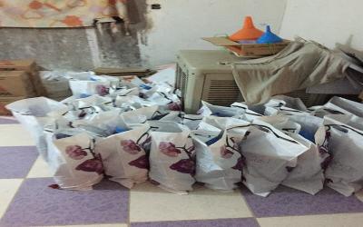 القبض على 5 مقيمين وإمرأة بحوزتهم 67 برميل عرق مسكر في جدة السعودية