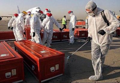 شاهد بالصورة.. كيف استقبلت السلطات الإيرانية جثامين تدافع منى