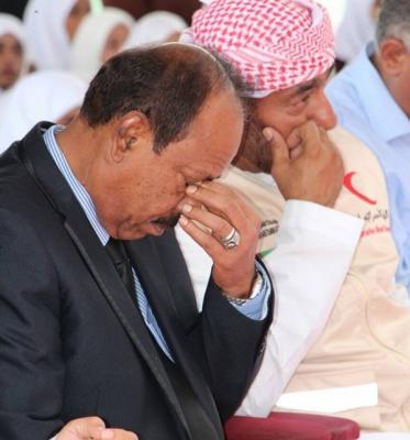 تعرف على السبب الذي ابكى محافظ عدن صباح اليوم - صورة
