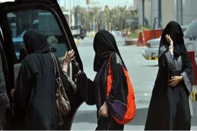 طالبات سعوديات يروين تفاصيل تحرش السائقين بهن