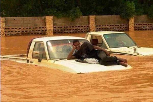 شاهد بالصورة.. كيف واجه يمني اعصار تشابالا