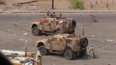 مسلحو الحوثي يستعيدون السيطرة غلى مواقع خسروها بمنطقة الشريجة بتعز