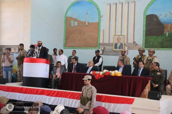 أول وزير في حكومة بحاح يبدأ ممارسة مهام عمله من مأرب
