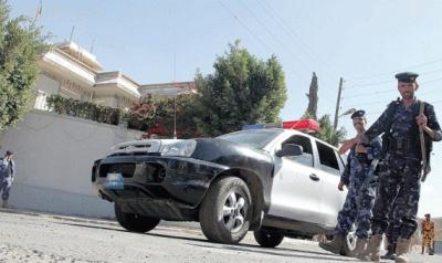 شرطة امانة العاصمة تلقي القبض على 5 متهمين بجرائم اختطاف في مديرة السبعين