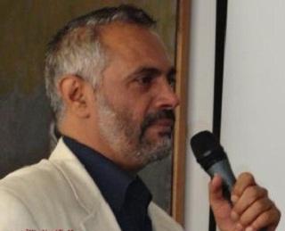 قيادي حوثي يشن هجوماً لاذعاً على قناة العالم الإيرانية