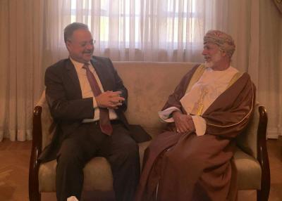 سلطنة عمان تعلن دعمها للرئيس هادي 